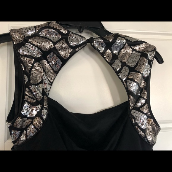 Prom dress - Picture 1 of 3